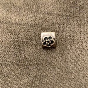 Pandora flower charm
